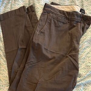 J.Crew Stretch Gray Chino Pants Men’s 34x32